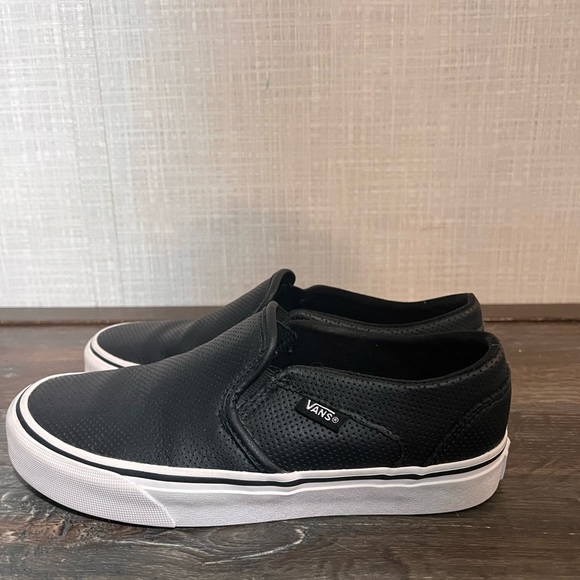 Vans Asher Slip-On Sneaker - Women's size 6 - Picture 4 of 8